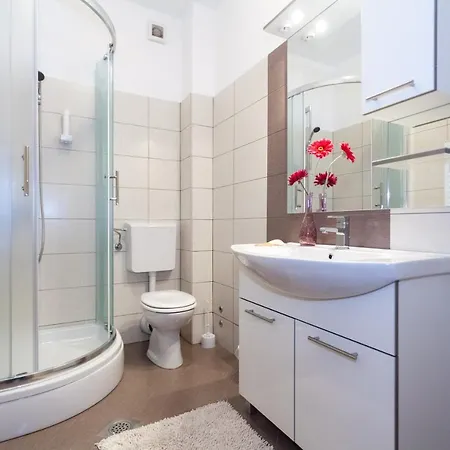 Apartman Lara & Luka Zára
