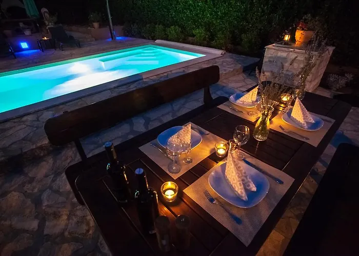 Apartman Apartments Lara & Luka *