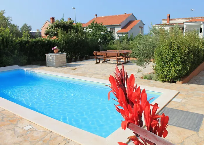 Apartments Lara & Luka